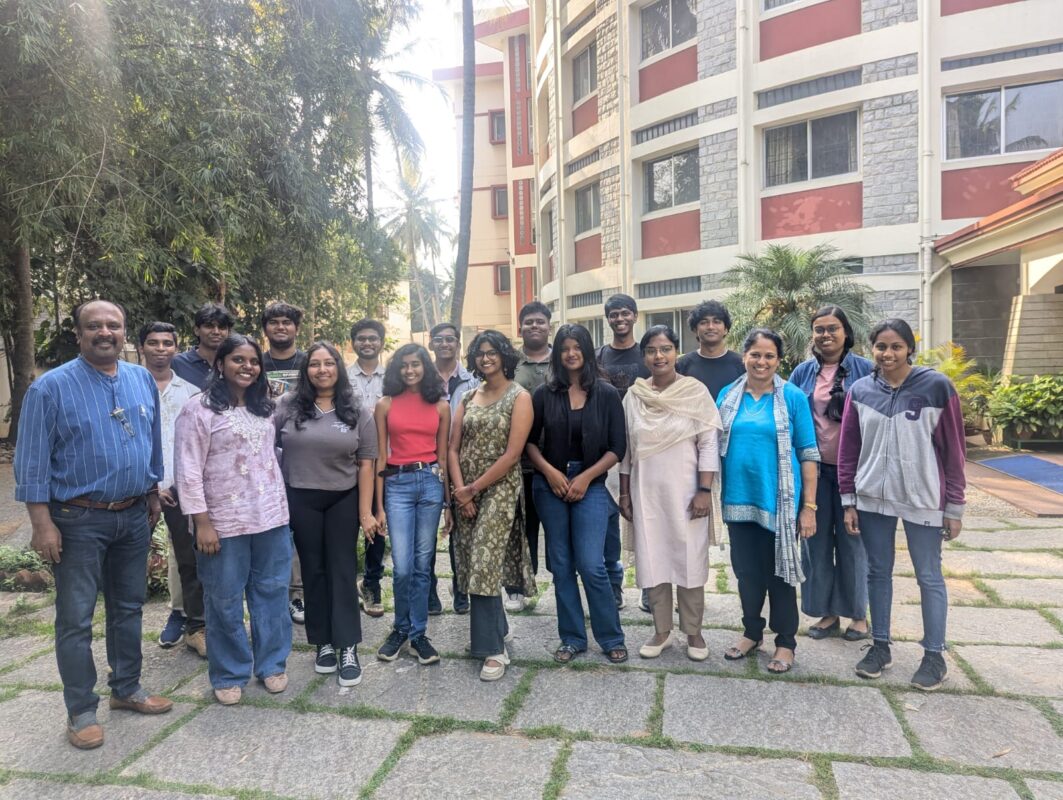 Outdoor Team Photo | VentureBean