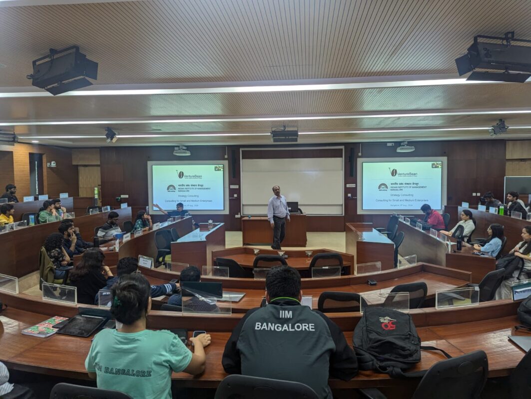 Interactive Business Session in Lecture Hall | VentureBean